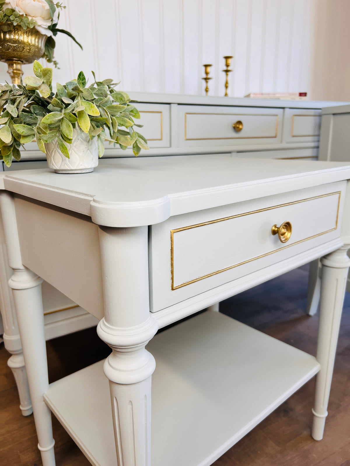 Chic Vintage 3-Piece Thomasville Bedroom Set
