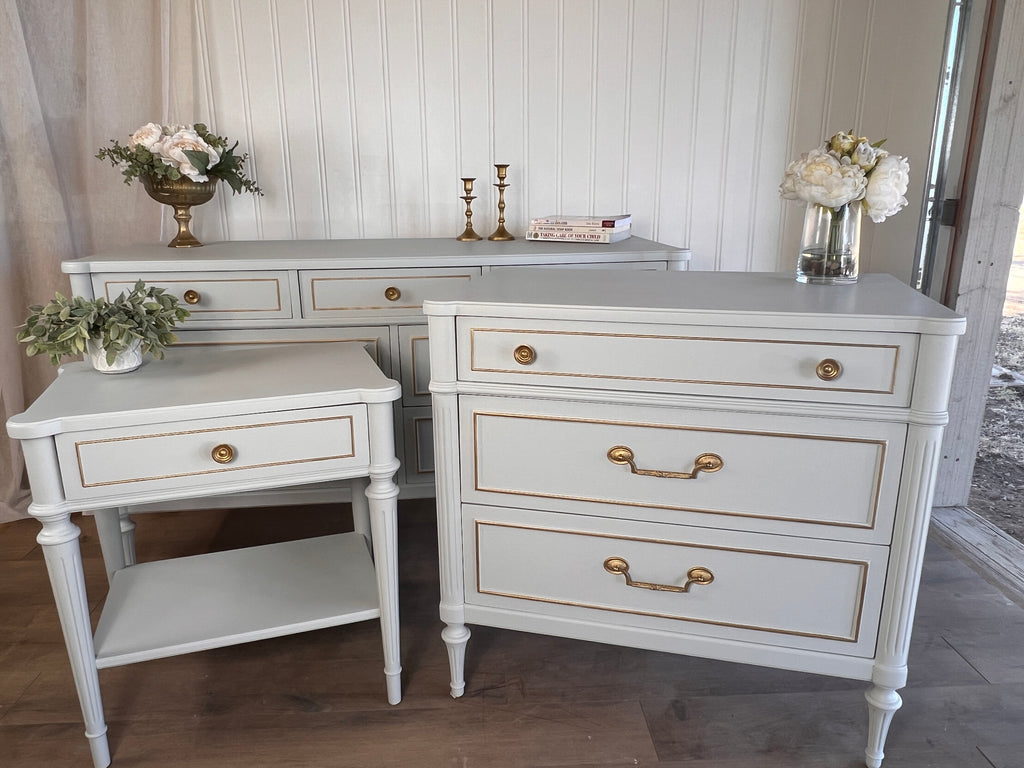 Chic Vintage 3-Piece Thomasville Bedroom Set